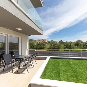 Blue View Apartment