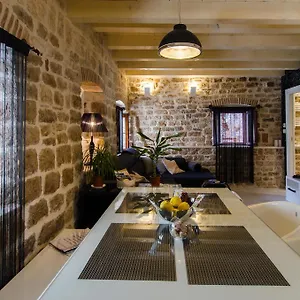 Apartament Capo Family & Capo -old Town-parking, Trogir