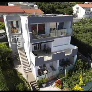 Anaivana Apartment