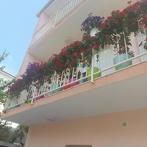 Dora Trogir