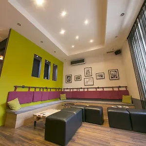 City Hostal