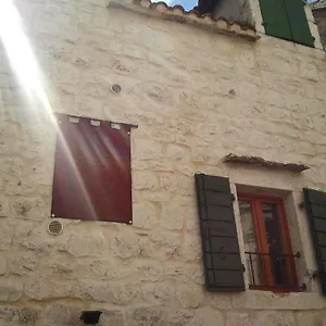 House Ivancic-free Parking Traù